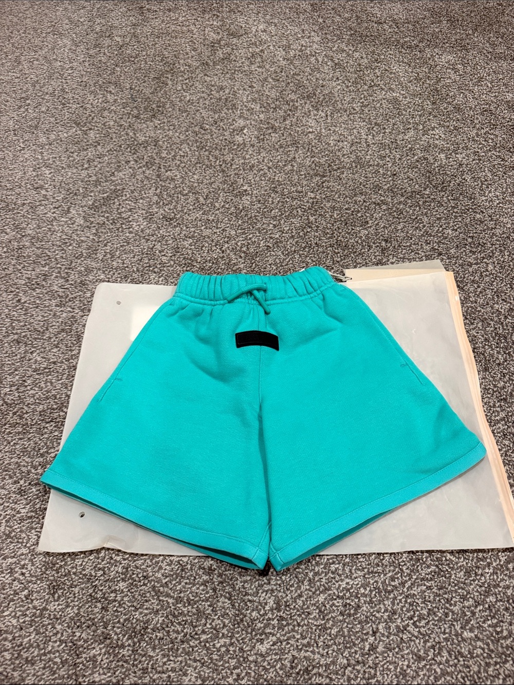 Fear of God Kids Sweatshorts - Picture 2 of 2